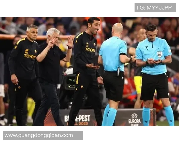 莱比锡大胜波尔图引发争议判罚全场沸腾的欧联杯之夜