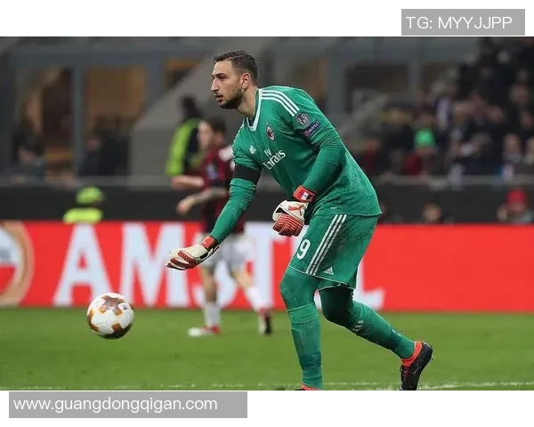 中超热战：巴黎圣日耳曼与那不勒斯激战成平局转会传闻引发热议