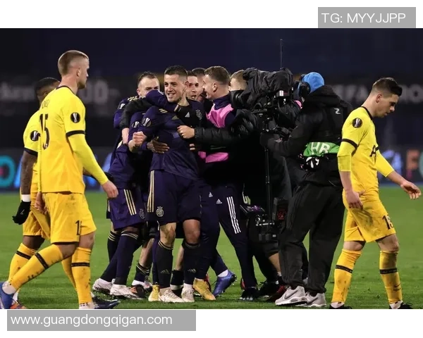 英超热刺逆转皇马3-2神奇扑救引发全场狂欢集锦回顾